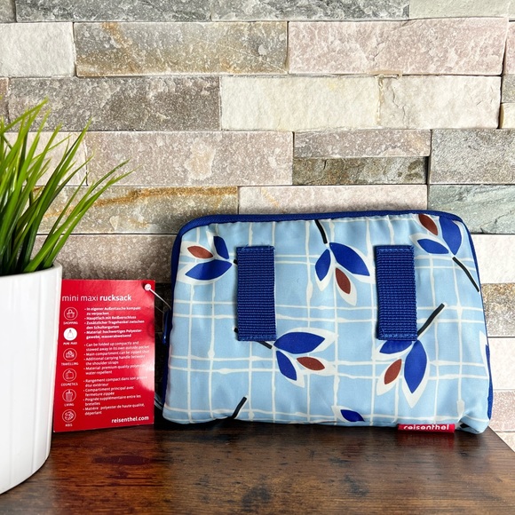 Flower Foldable Travel Backpack with built in carrying pouch - Picture 2 of 6